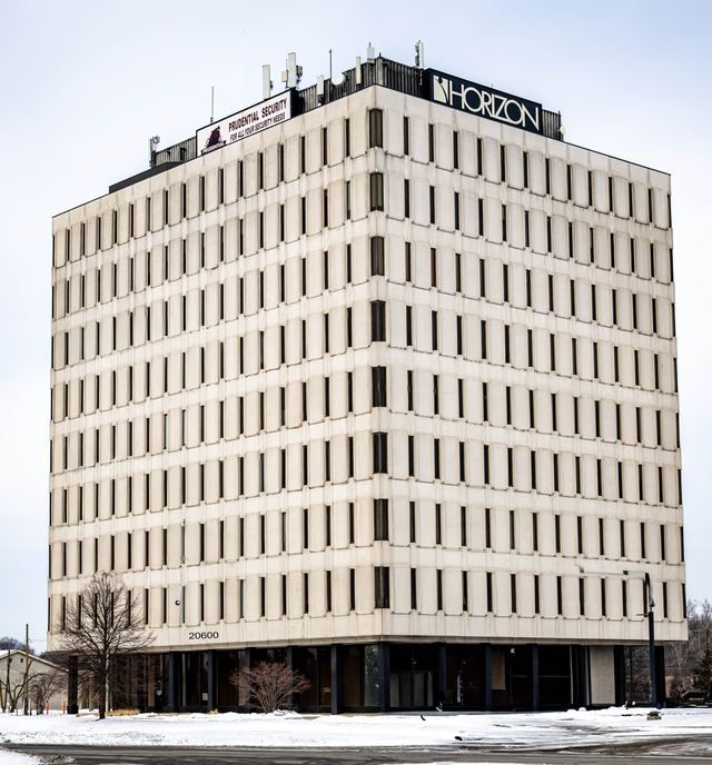 Office building with a Horizon sign on the roof